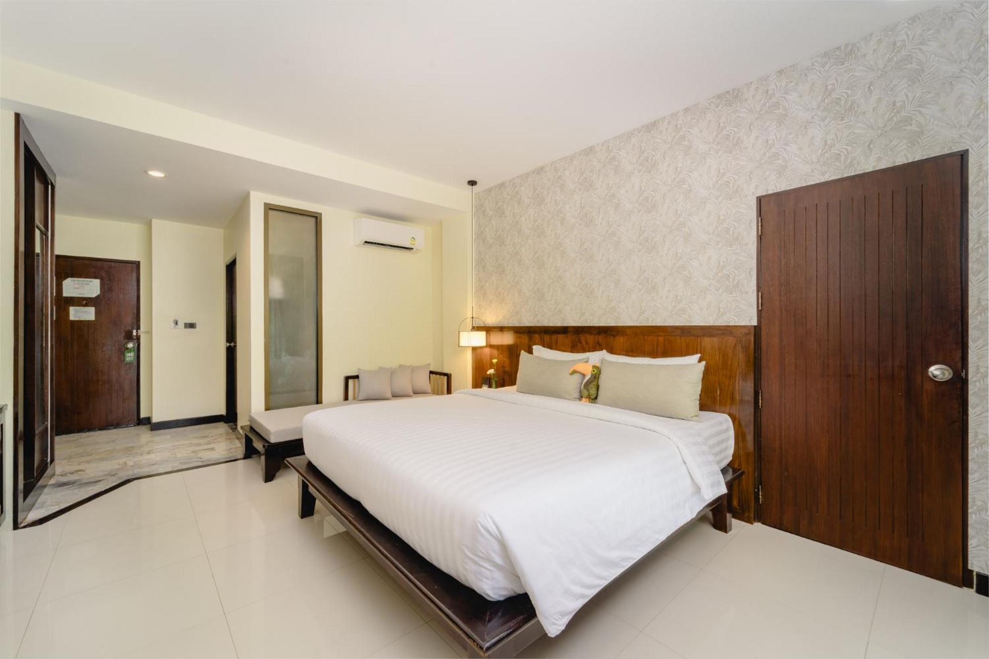 Premier Room,1633681689:JPEG